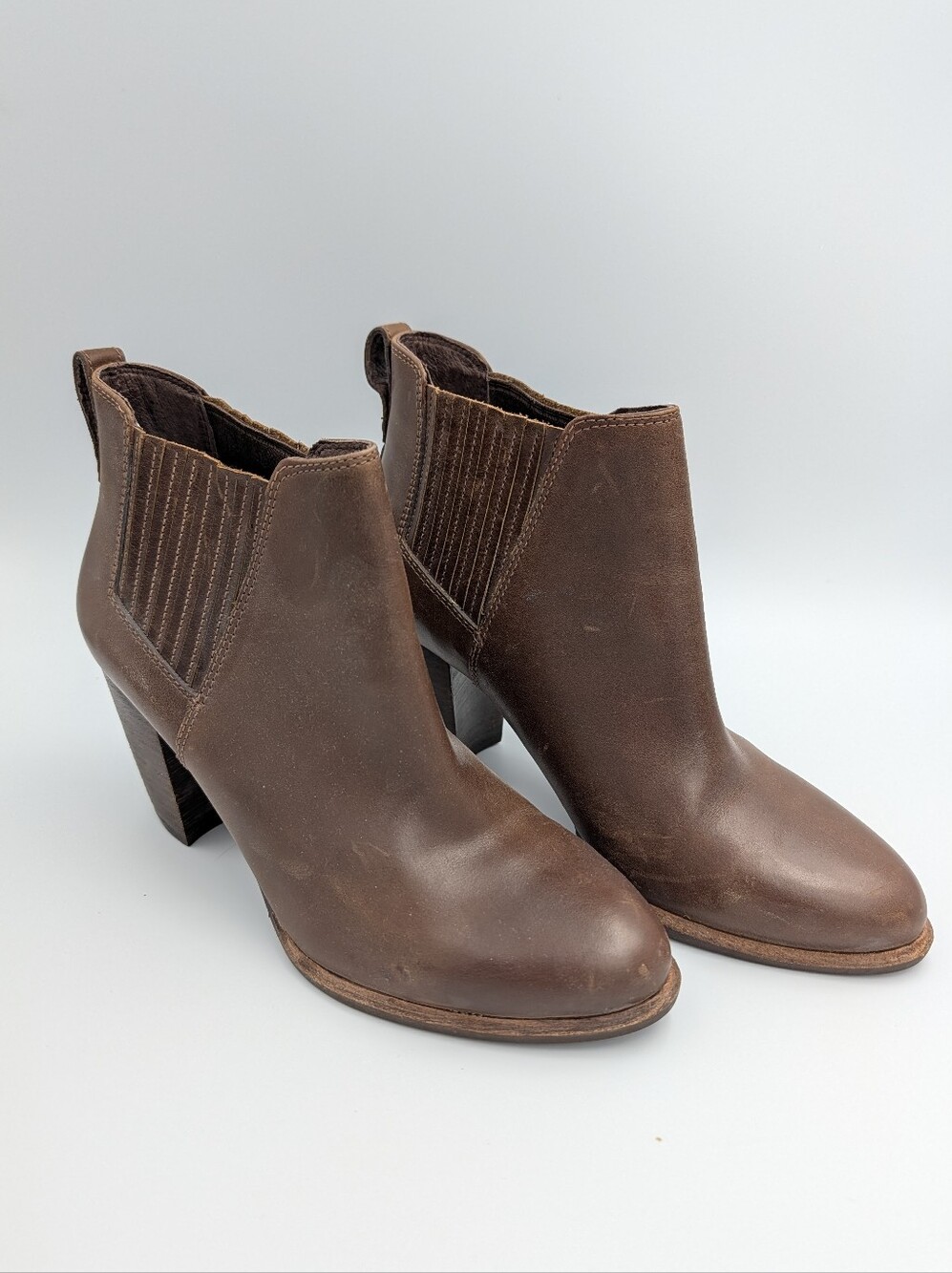 UGG Brown Leather Ankle Booties with Stacked Heel